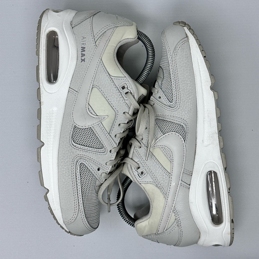 Women’s Nike Air Max Light Gray Athletic Shoes size 7.5 - Picture 8 of 9
